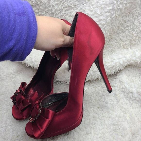 Stuart Weitzman "Paradise" Burgundy Satin Wrapped Embellished Peep-toe Formal He - Picture 5 of 11